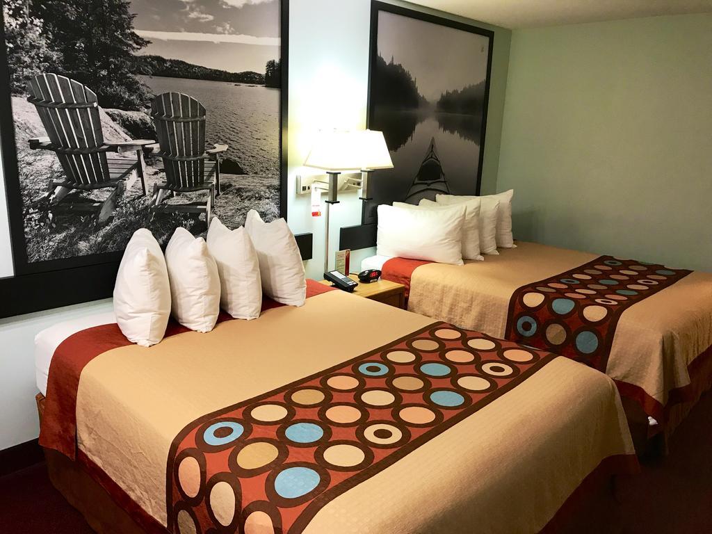 Super 8 By Wyndham Kindersley Ngoại thất bức ảnh