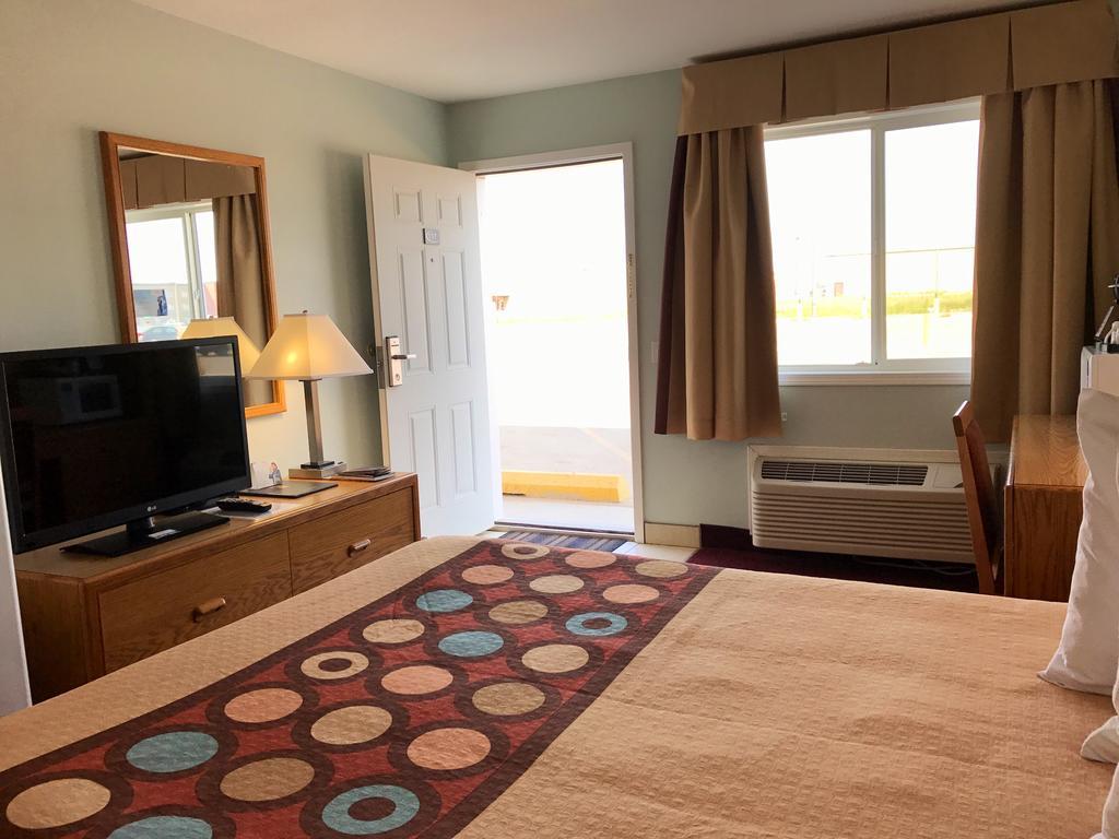 Super 8 By Wyndham Kindersley Ngoại thất bức ảnh