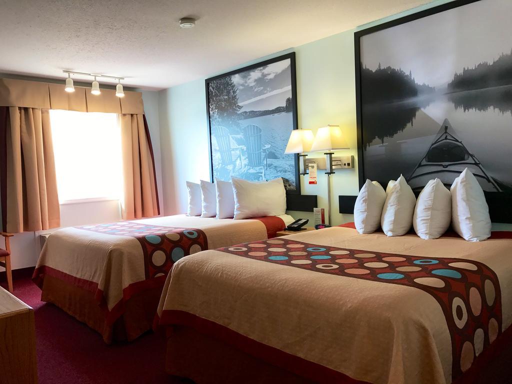Super 8 By Wyndham Kindersley Ngoại thất bức ảnh